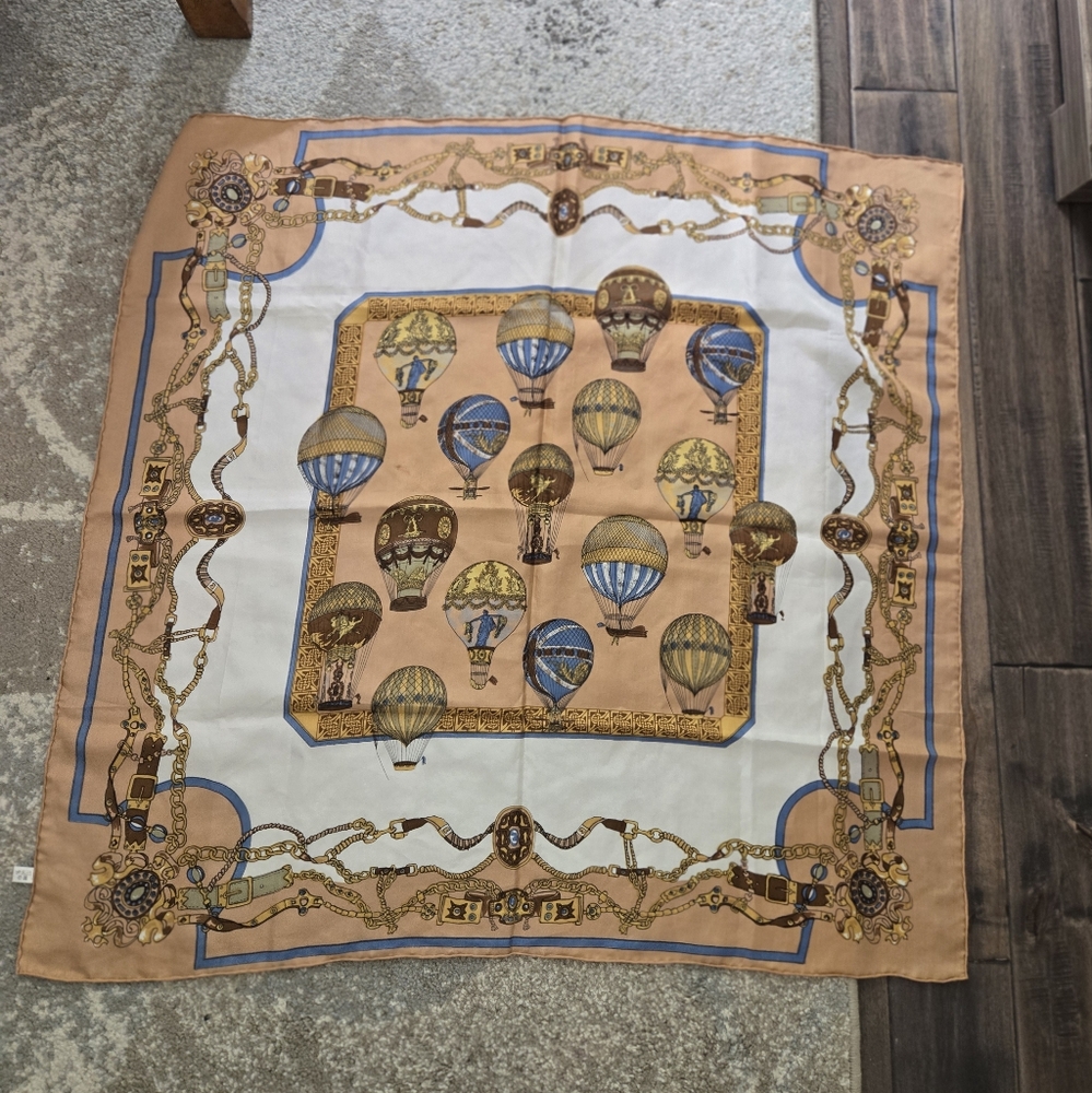 Vintage Multicolor Hot Air Balloon Scarf